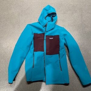 Patagonia Men's medium R2 TechFace Fleece hoody